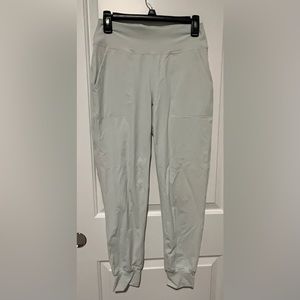 SAVVI Joggers size M.